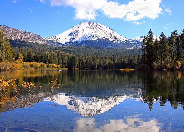 Lassen Volcanic National park art by Phil Dynan